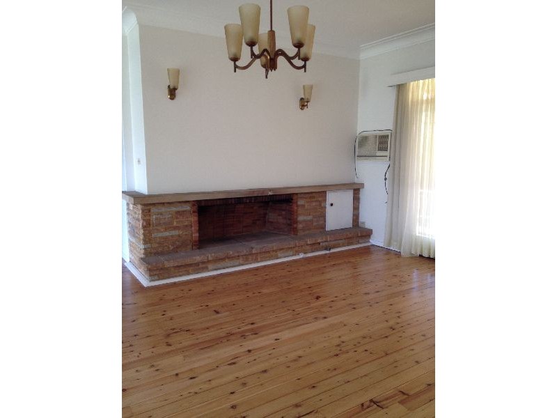 144 Albany Street, Point Frederick NSW 2250