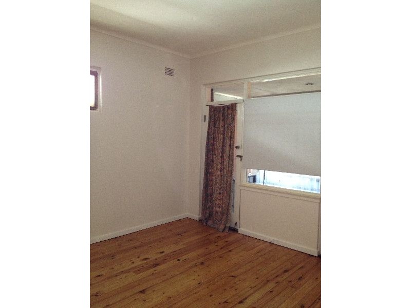 144 Albany Street, Point Frederick NSW 2250