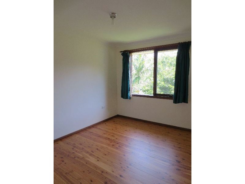 18 Larbonya Avenue, Wyoming NSW 2250