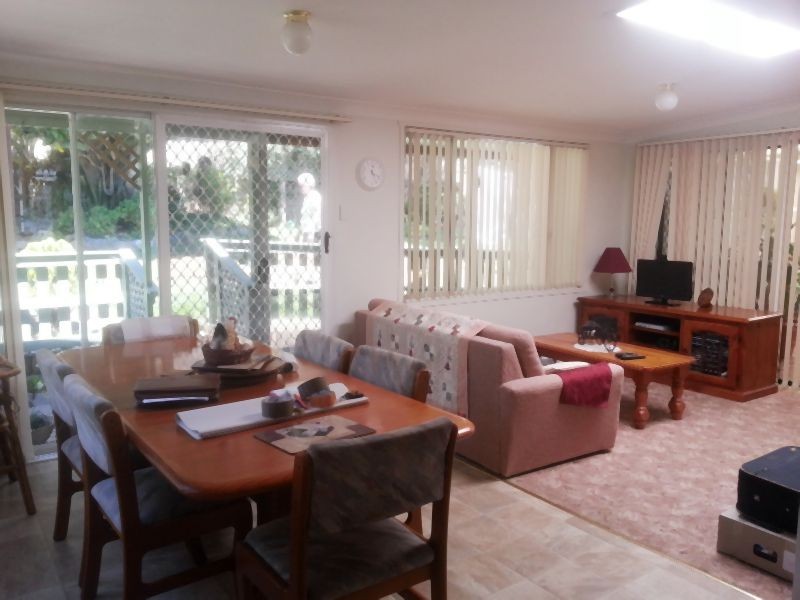 73 Beaumont  Avenue, Wyoming NSW 2250