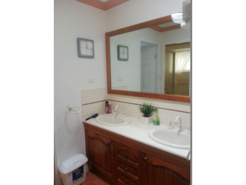 73 Beaumont  Avenue, Wyoming NSW 2250