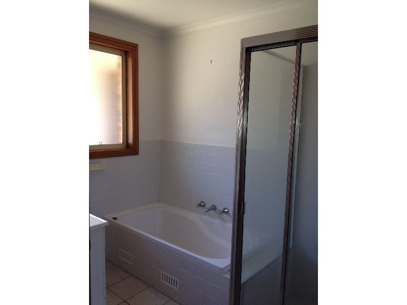 2/75 Shirley Street, Ourimbah NSW 2258