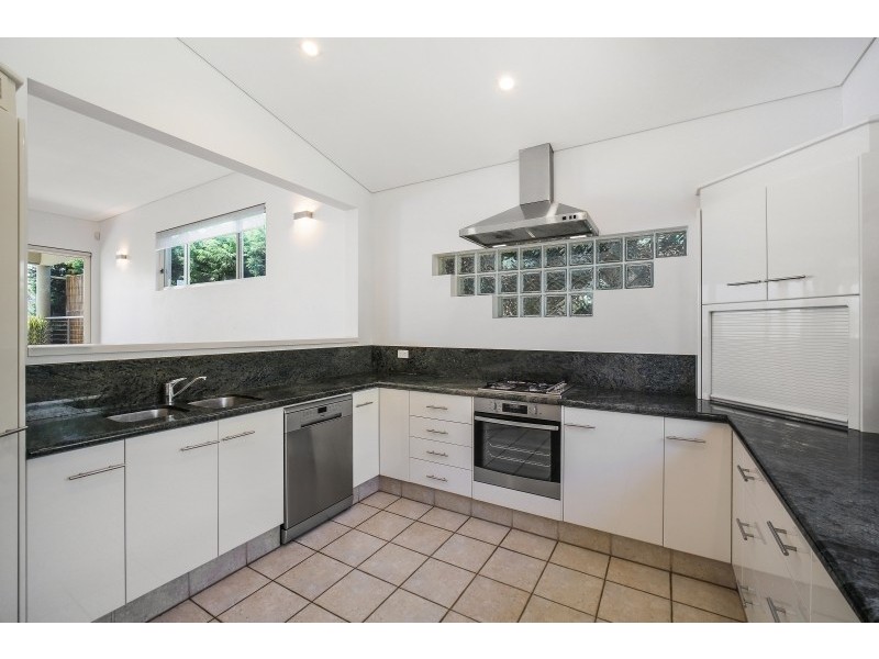 30 Albany Street, Point Frederick NSW 2250