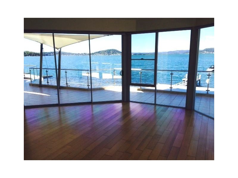 4/1-3 Caroline Street, East Gosford NSW 2250