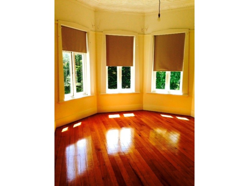 3 Lynn Avenue, Point Frederick NSW 2250