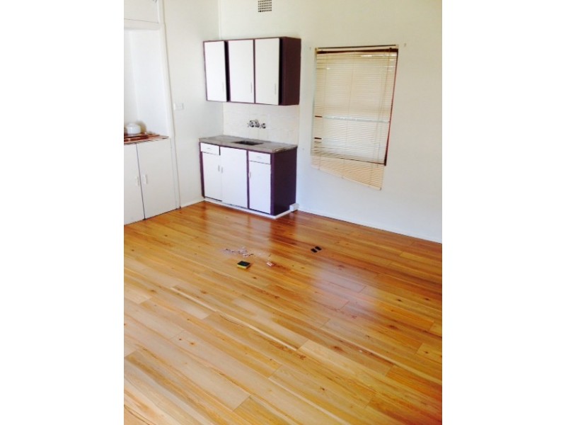 3  Lynn Avenue, Point Frederick NSW 2250