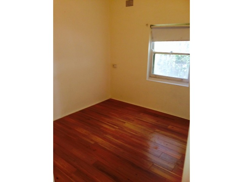 3  Lynn Avenue, Point Frederick NSW 2250