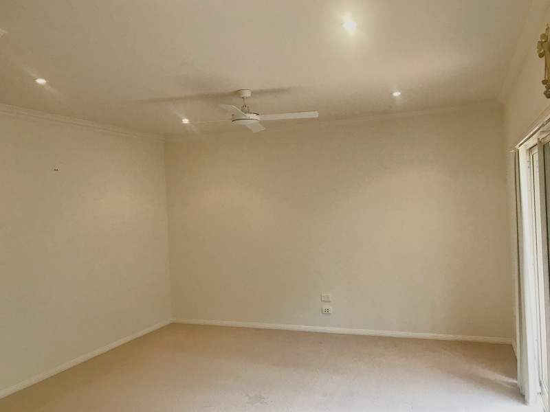 2/12 Jennie Cox Close, Erina NSW 2250
