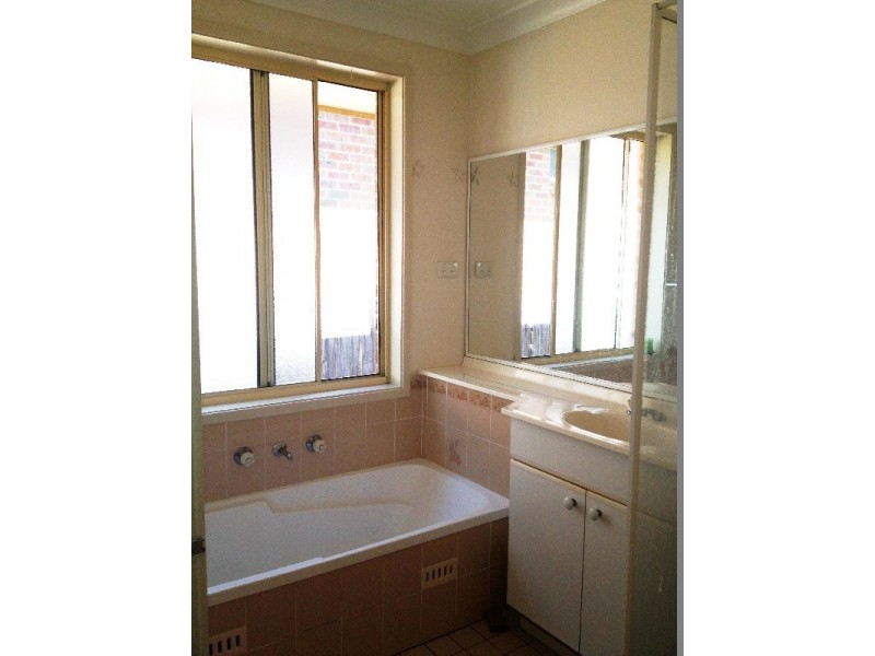 24 Truscott Avenue, Kariong NSW 2250