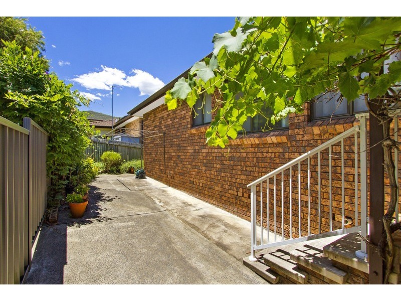 19  Walker Road, Wyoming NSW 2250