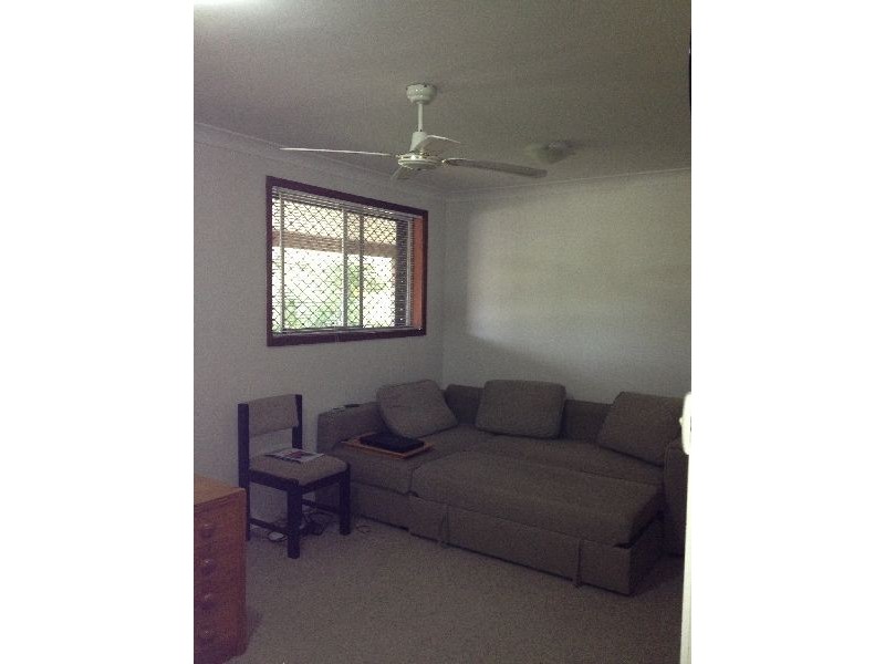 5 Beaumont Avenue, Wyoming NSW 2250