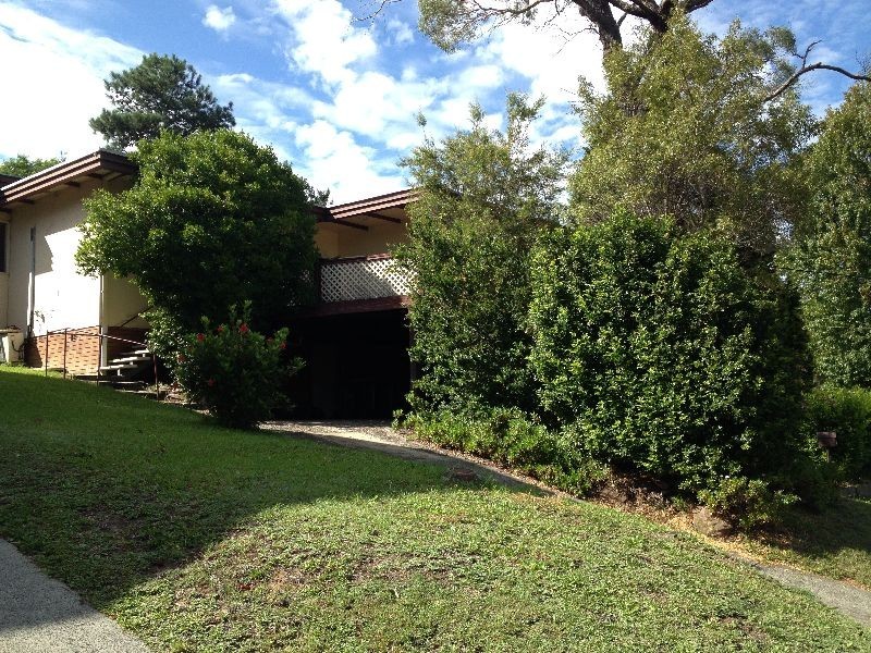 17 Orange Parade, Wyoming NSW 2250