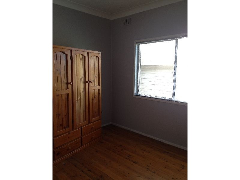 17 Orange Parade, Wyoming NSW 2250