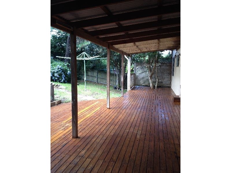 17 Orange Parade, Wyoming NSW 2250