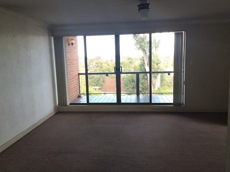 25/3 Joseph Lloyd Close, Gosford NSW 2250