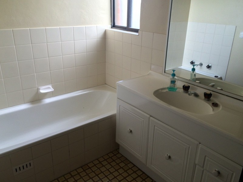 25/3 Joseph Lloyd Close, Gosford NSW 2250