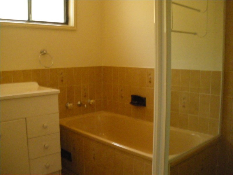 1a Marangani Av, North Gosford NSW 2250