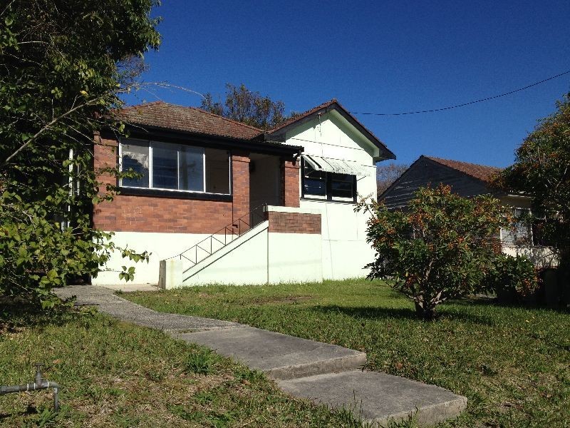 13 York Street, Point Frederick NSW 2250