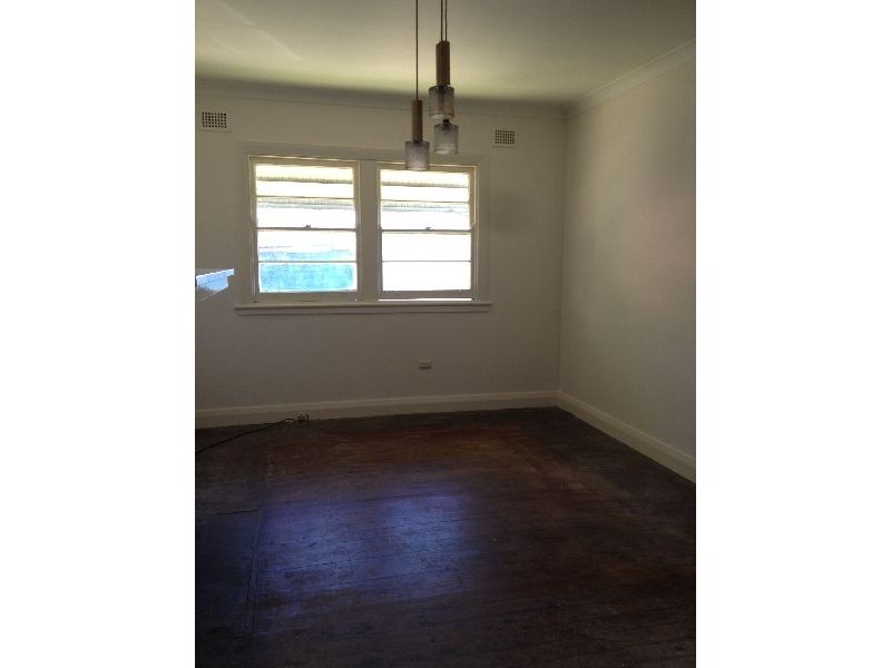 13 York Street, Point Frederick NSW 2250