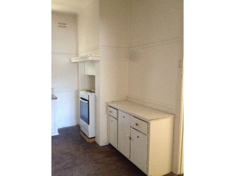 13 York Street, Point Frederick NSW 2250