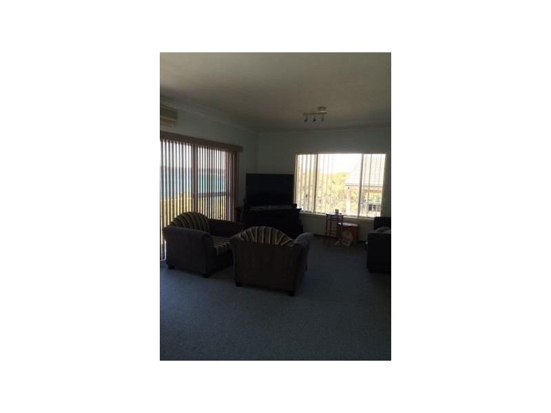 99a Brisbane Water Drive, Point Clare NSW 2250