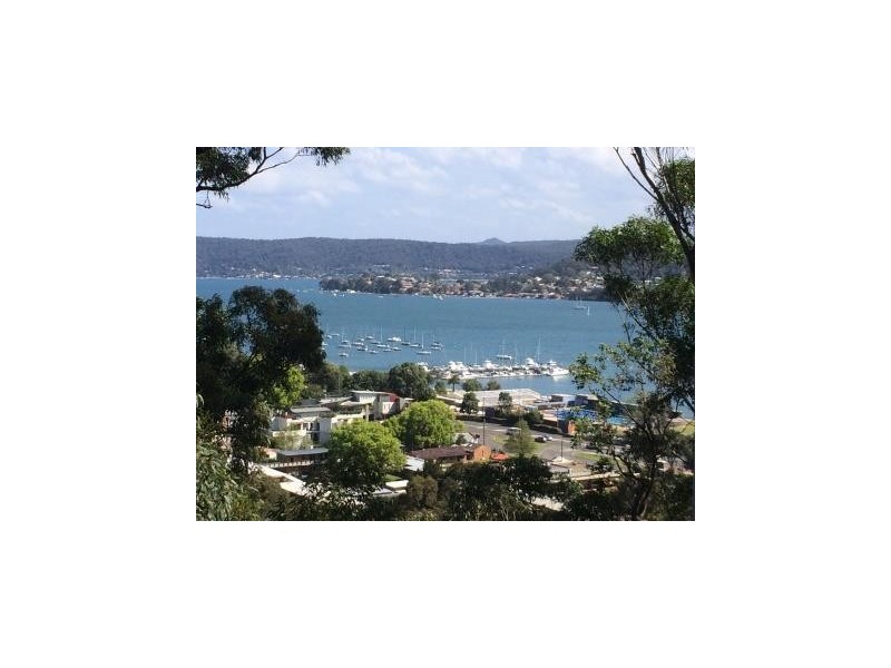 6/84 John Whiteway Drive, Gosford NSW 2250