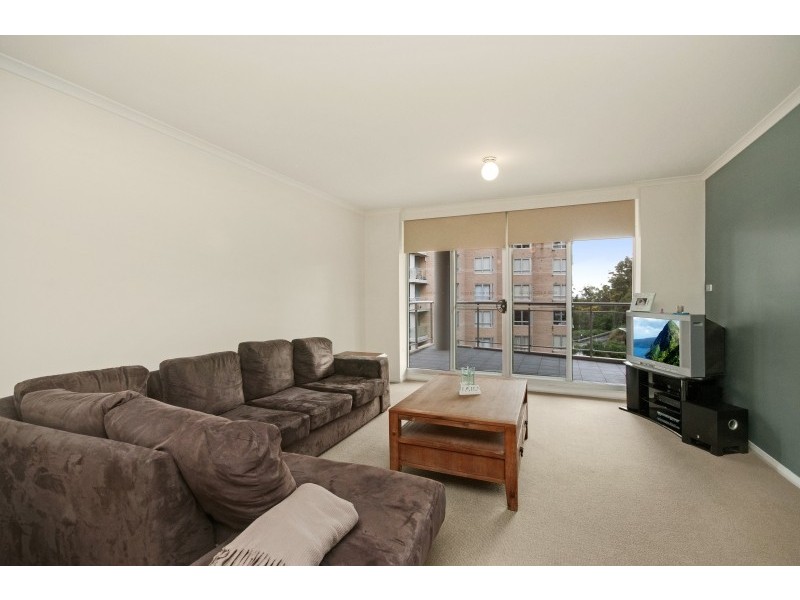 342/80 John Whiteway Drive, Gosford NSW 2250