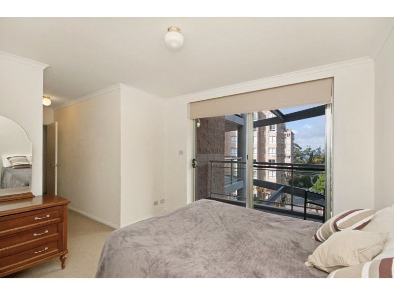 342/80 John Whiteway Drive, Gosford NSW 2250