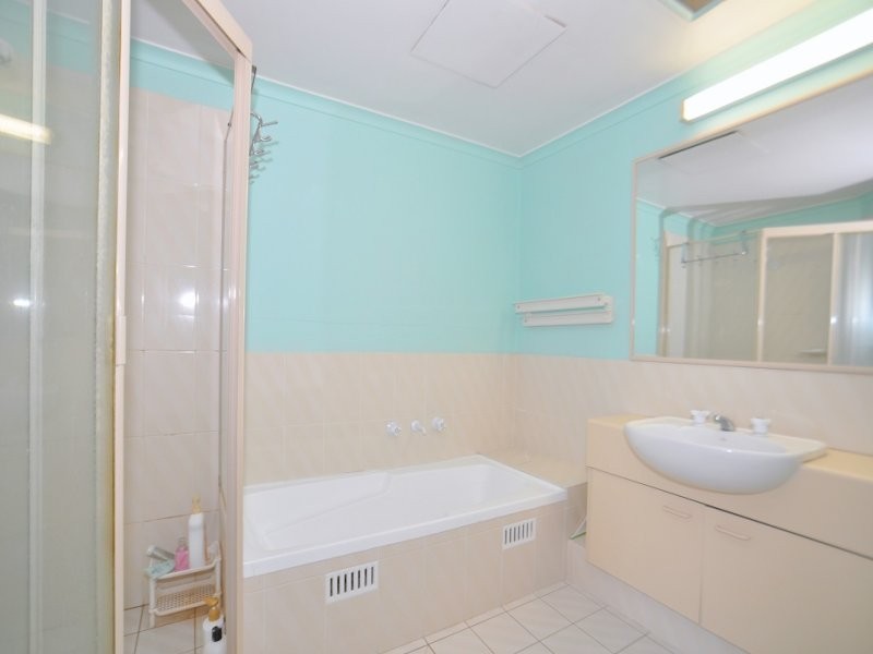 42/91-95 John Whiteway Drive, Gosford NSW 2250