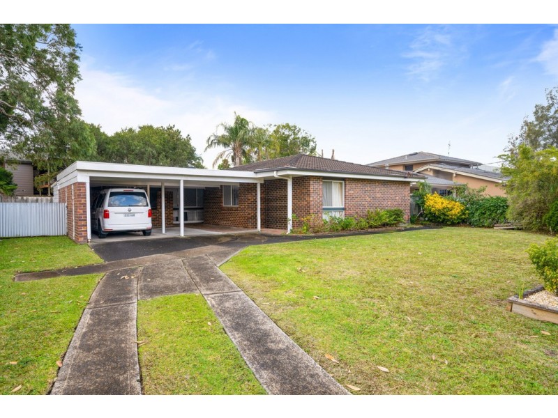 13 Kulara Avenue, West Gosford NSW 2250