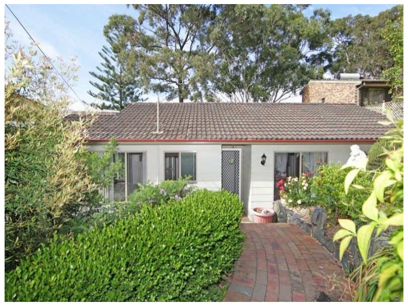 2 Margaret Rose Drive, East Gosford NSW 2250