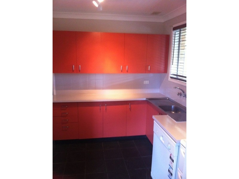 6 Kalori Avenue, Wyoming NSW 2250