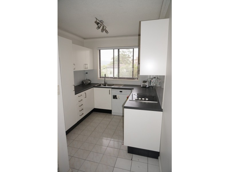 4/9 Broadview Avenue, Gosford NSW 2250