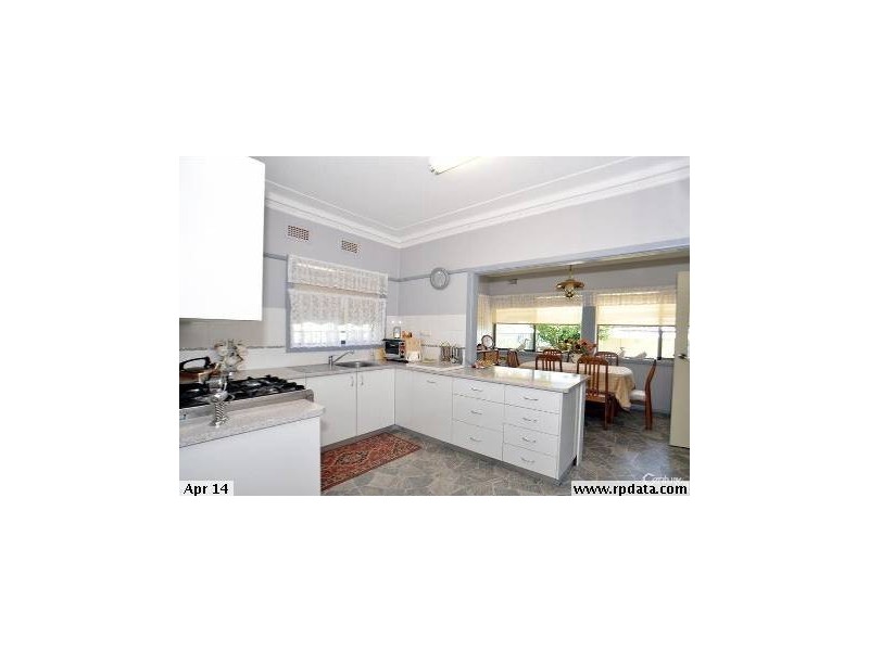 80 Glennie Street, Wyoming NSW 2250