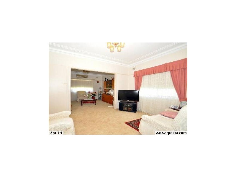 80 Glennie Street, Wyoming NSW 2250