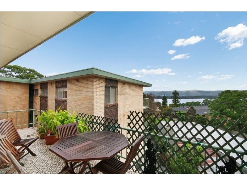 18/138-140 Albany Street, Point Frederick NSW 2250