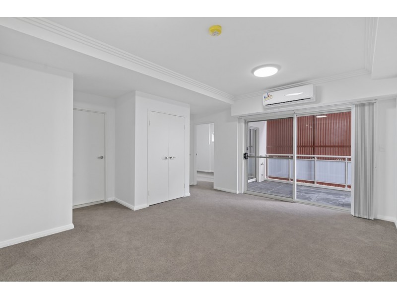 24/75-77 Faunce Street West, Gosford NSW 2250