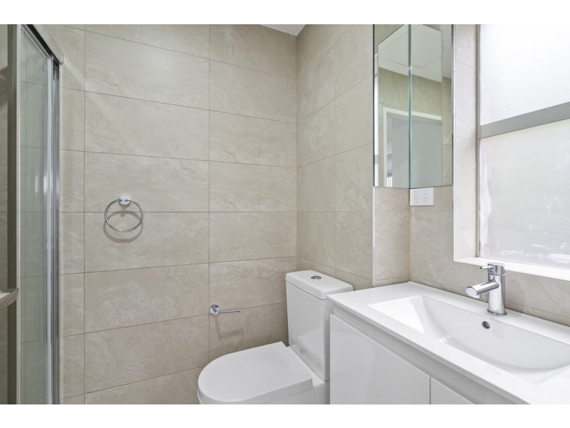 24/75-77 Faunce Street West, Gosford NSW 2250