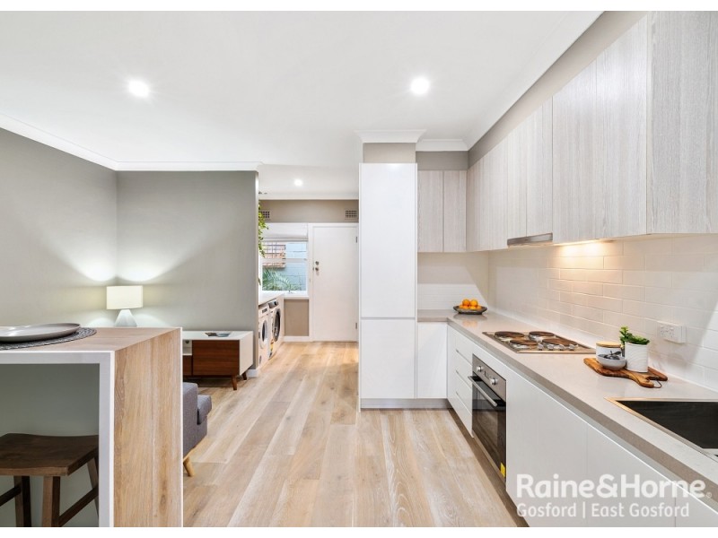 2/6 Margin Street, Gosford NSW 2250