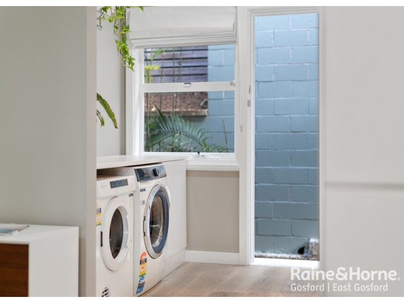 2/6 Margin Street, Gosford NSW 2250