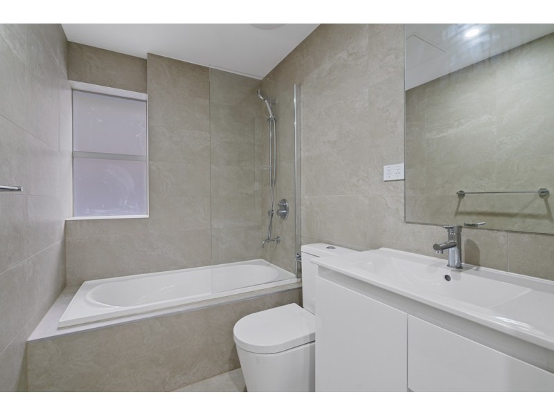 8/75-77 Faunce Street West, Gosford NSW 2250