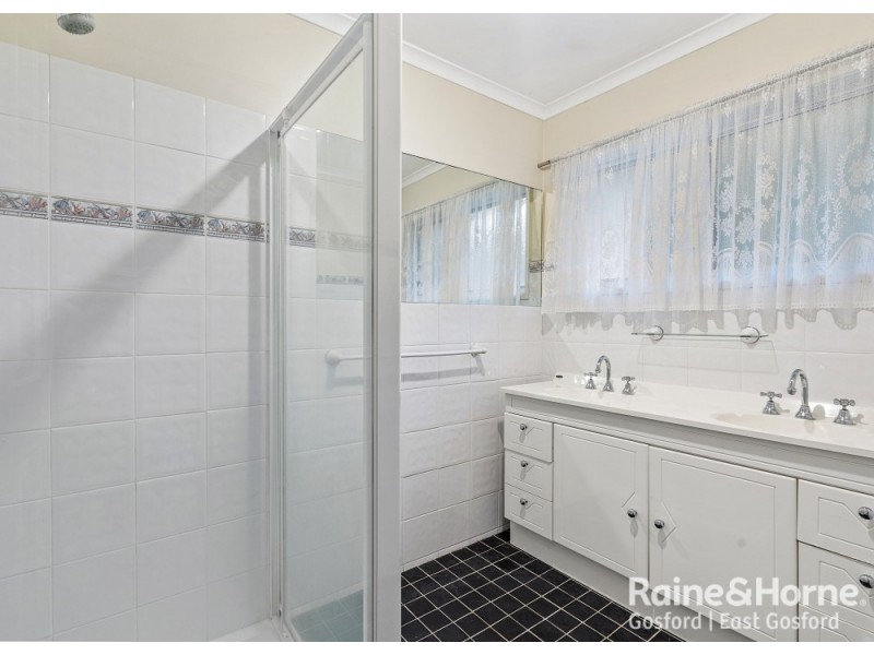 53 Orana Street, Green Point NSW 2251