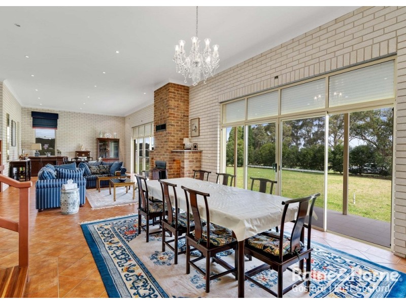 Central Mangrove NSW 2250