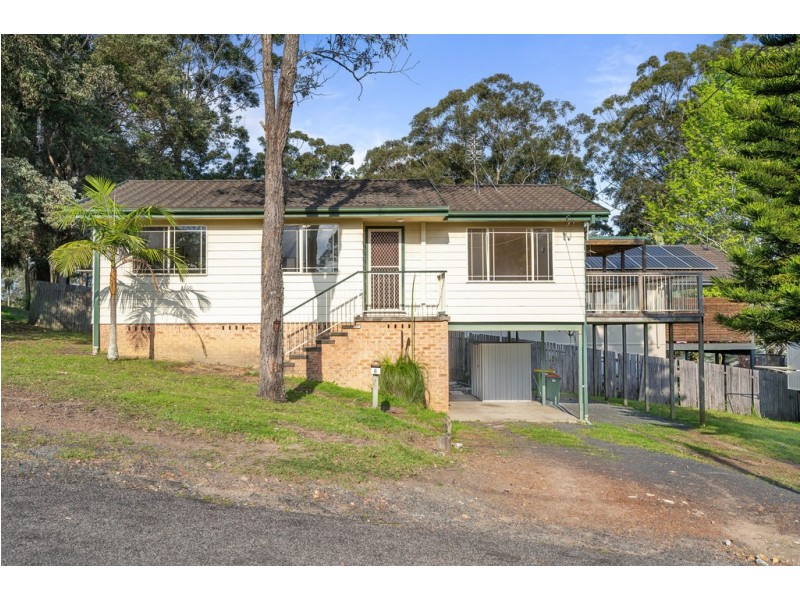 6 River Road, Springfield NSW 2250