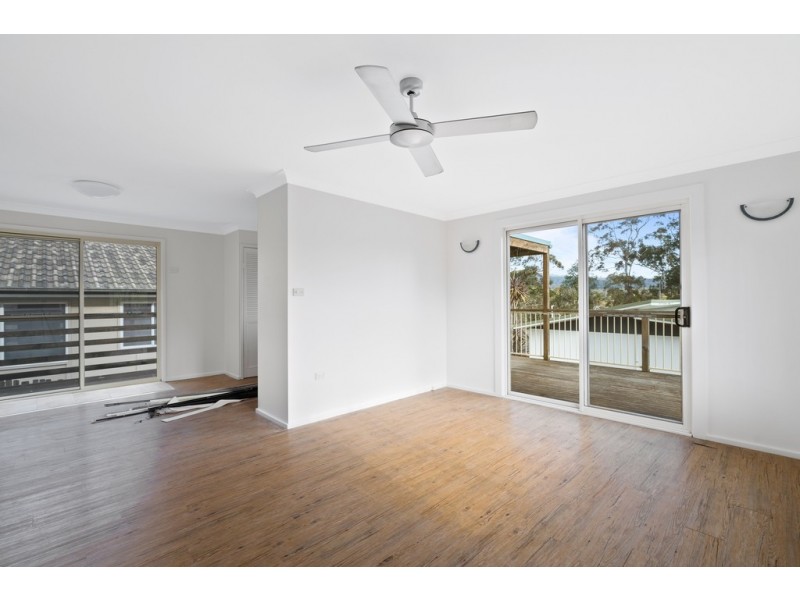 6 River Road, Springfield NSW 2250