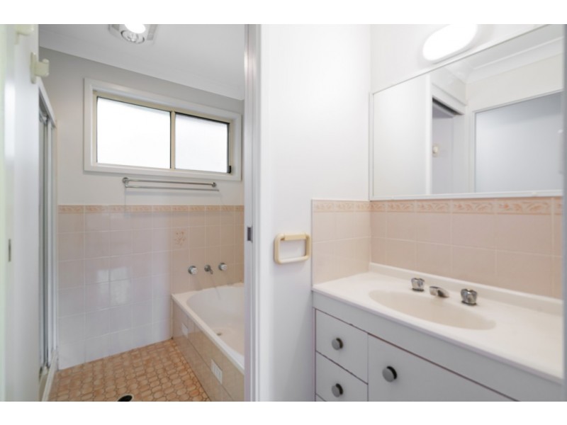 6 River Road, Springfield NSW 2250