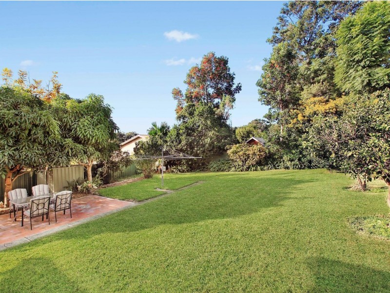11 Apanie Avenue, Narara NSW 2250