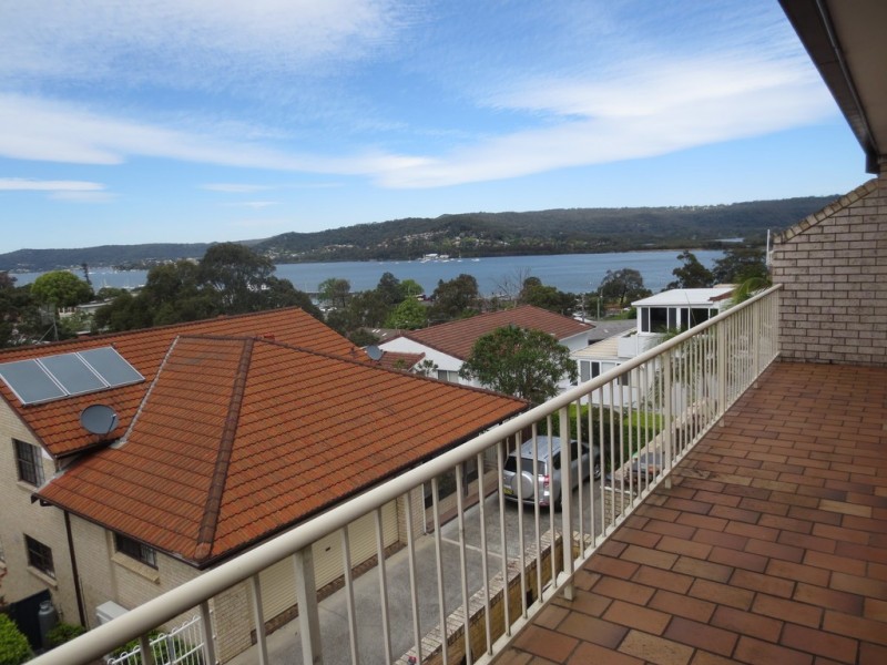 6/1 Joseph Lloyd Close, Gosford NSW 2250