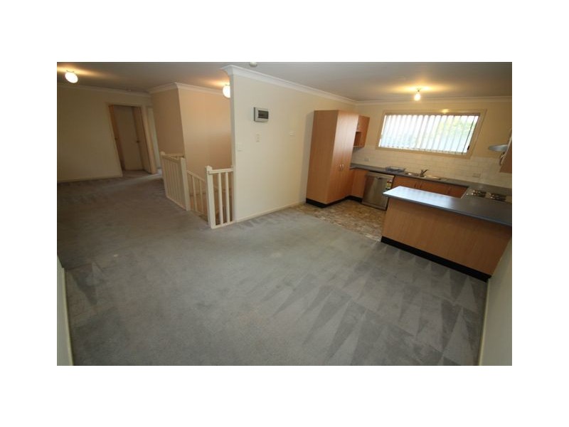 2/4 Jarrett Street, North Gosford NSW 2250