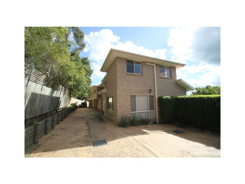 2/4 Jarrett Street, North Gosford NSW 2250